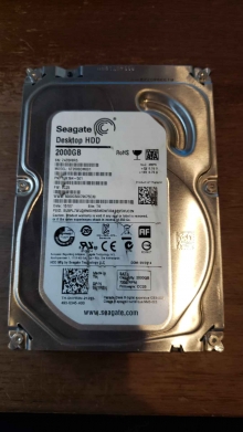 ST2000DM001
