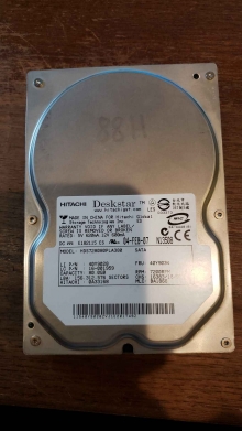 HDS728080PLA380